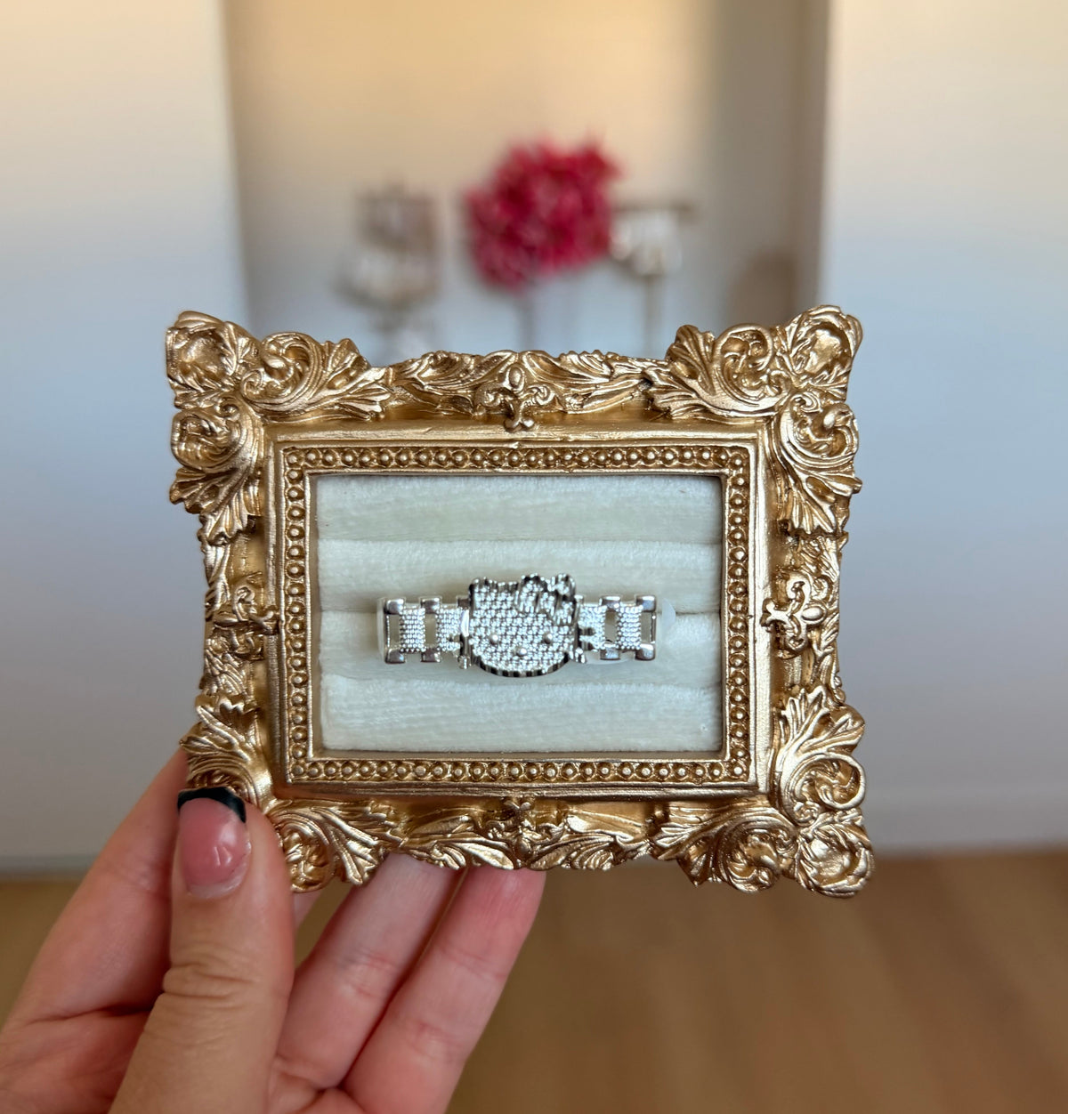 Hk Face Two Finger Silver Ring